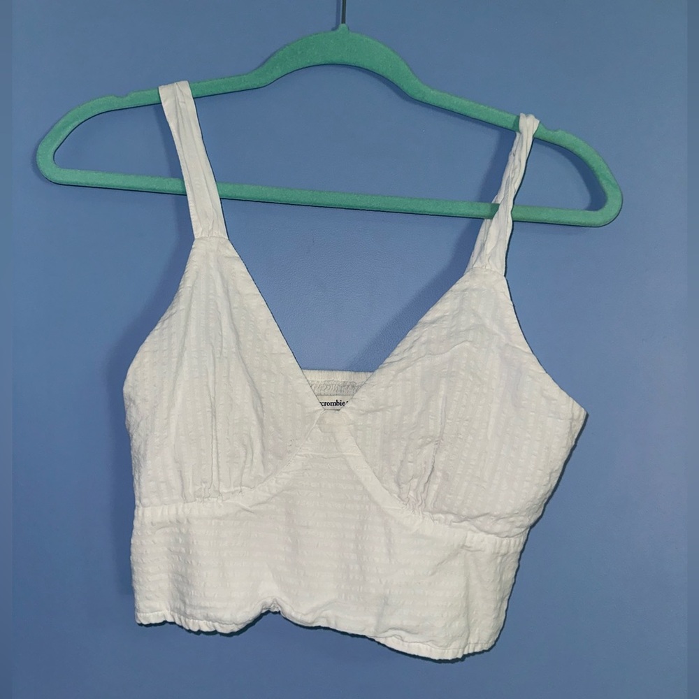 🌟 Abercrombie White Crop Top with Adjustable Button Straps